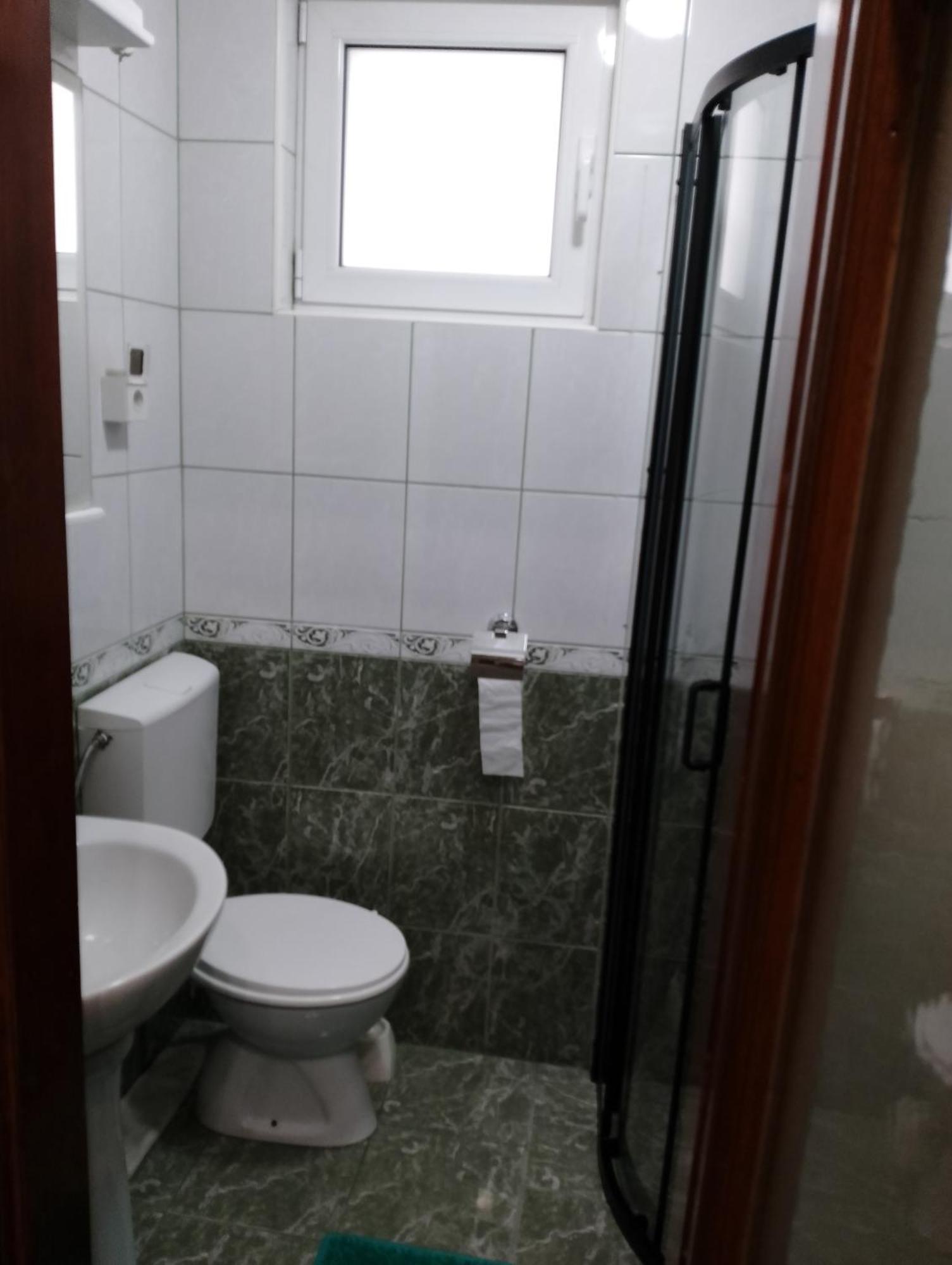 Apartment Dar & Mar Herceg Novi Buitenkant foto