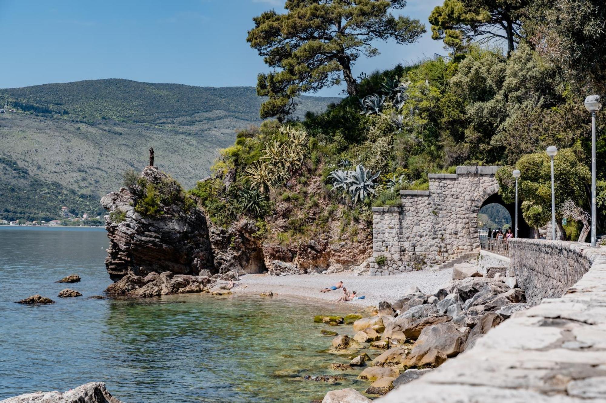 Apartment Dar & Mar Herceg Novi Buitenkant foto