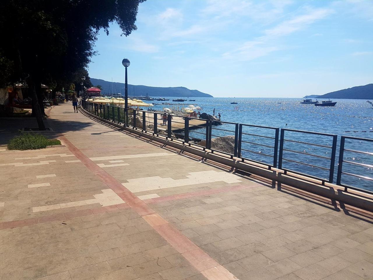 Apartment Dar & Mar Herceg Novi Buitenkant foto