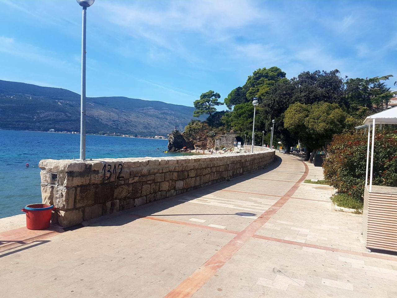 Apartment Dar & Mar Herceg Novi Buitenkant foto